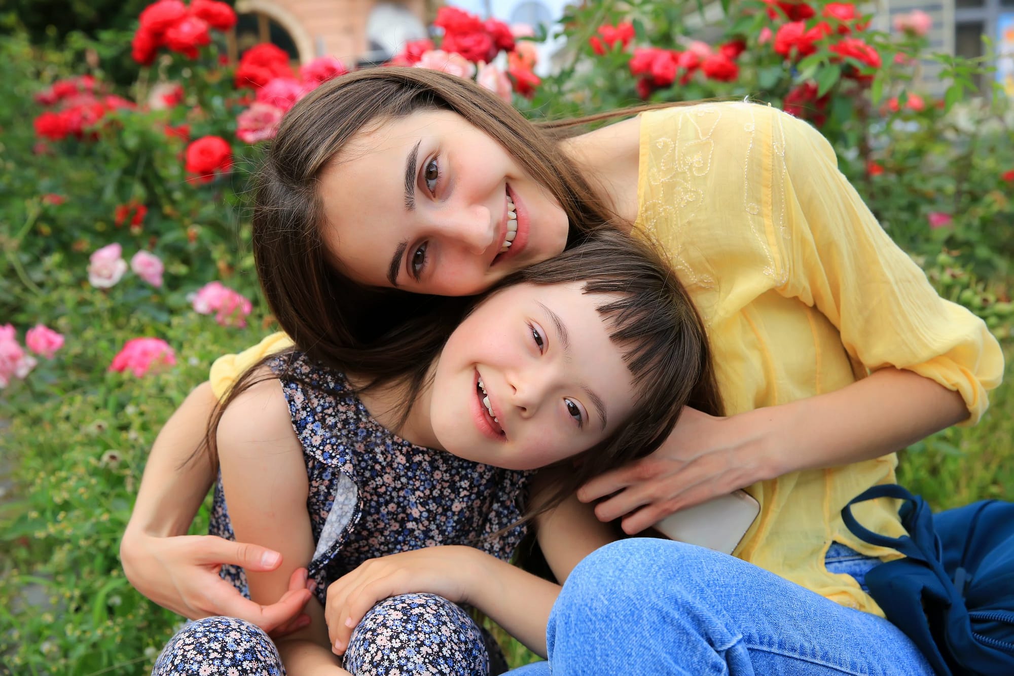 Happy,Family,Moments,In,The,City,Park